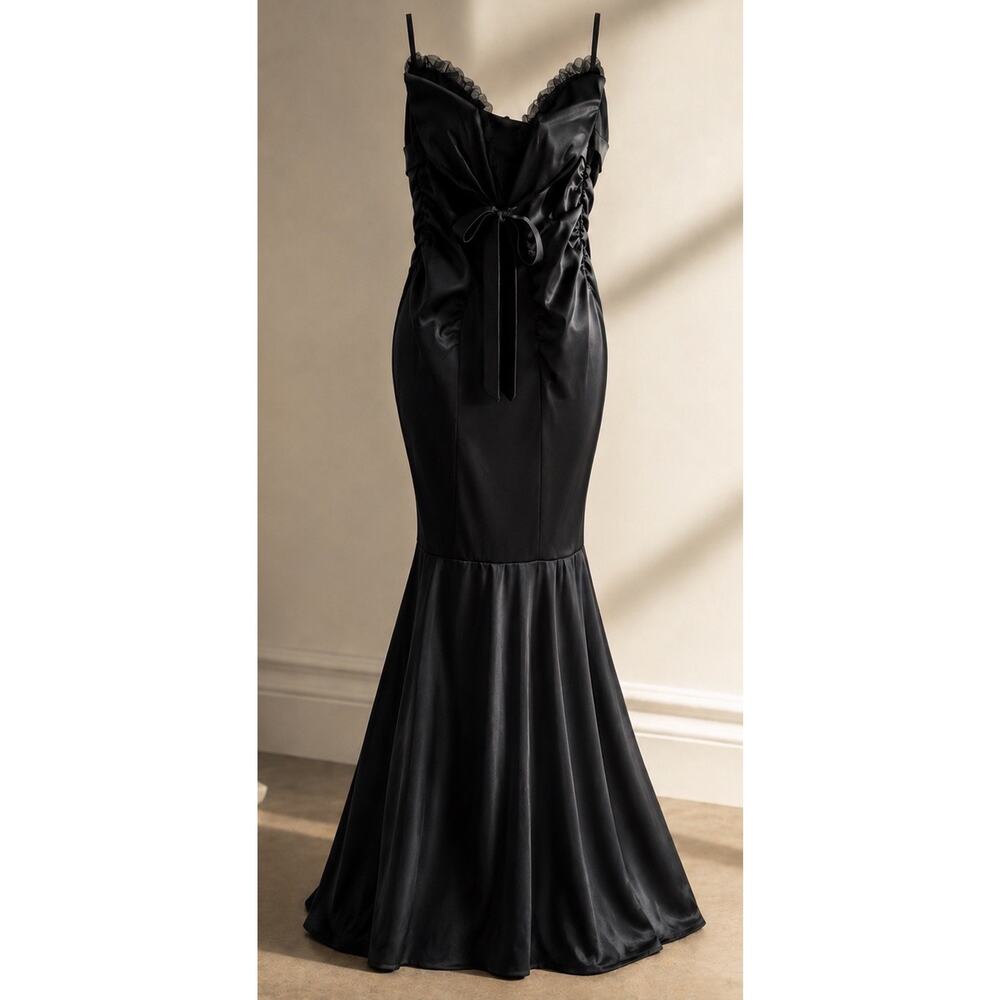 Vintage XSCAPE Black Mermaid Gown Size 4 Satin Formal Dress Ruched Lace Trim Y2K